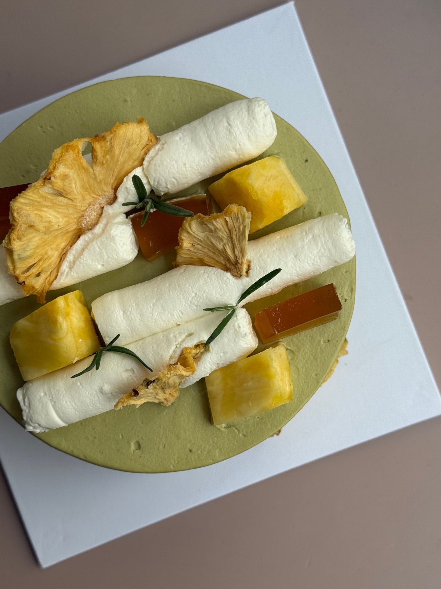 Pineapple Four Seasons Spring ๐