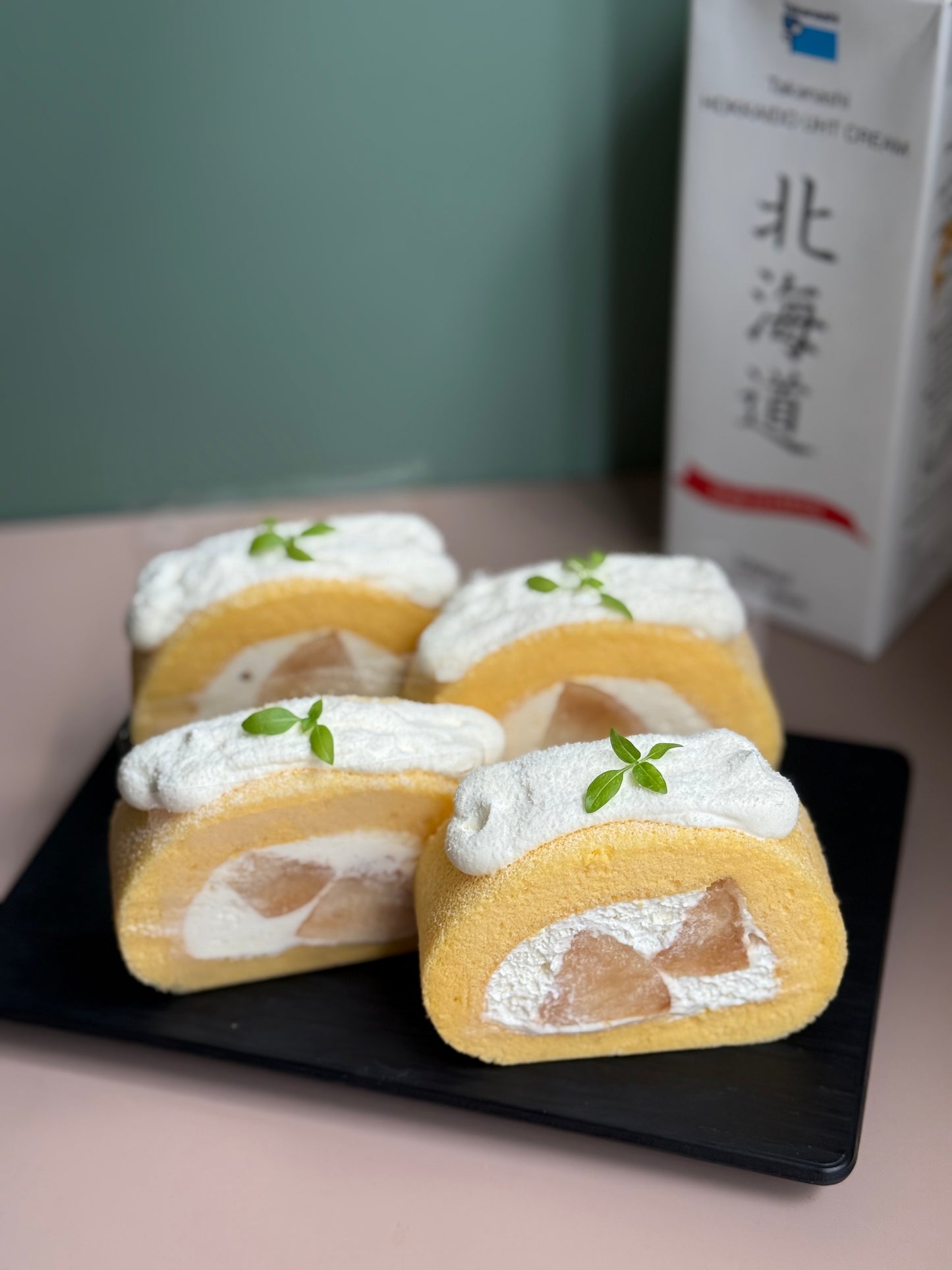 北海道生乳蜜桃卷